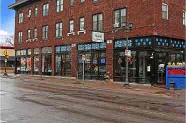 3BR Brownstone in Summit Hill