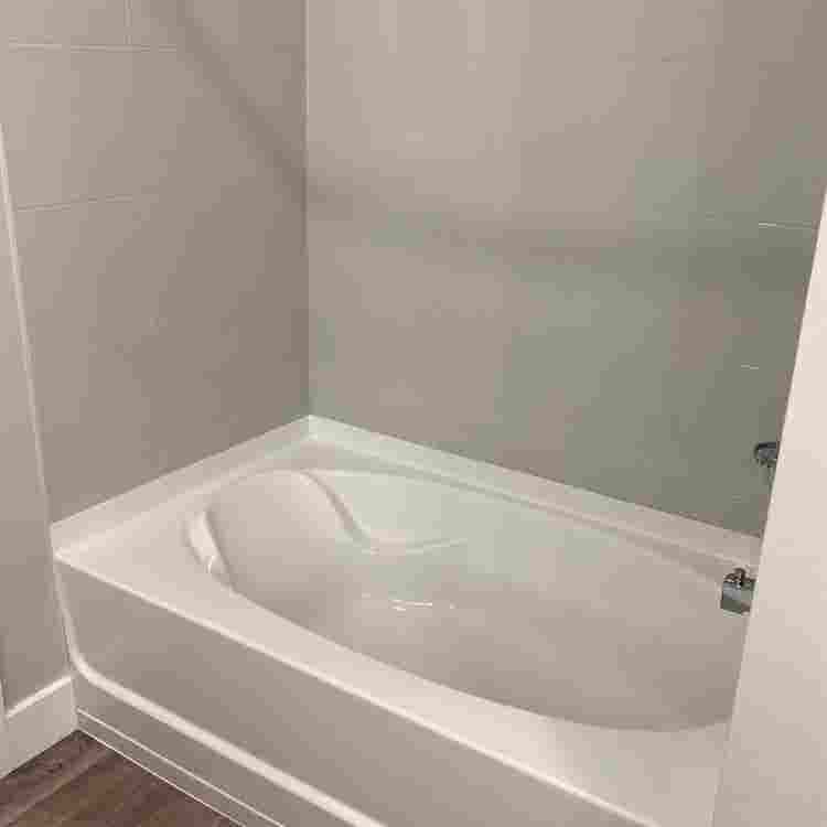 Roommate urgently needed