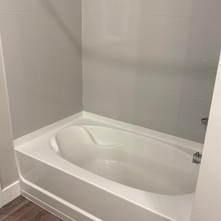 Roommate urgently needed