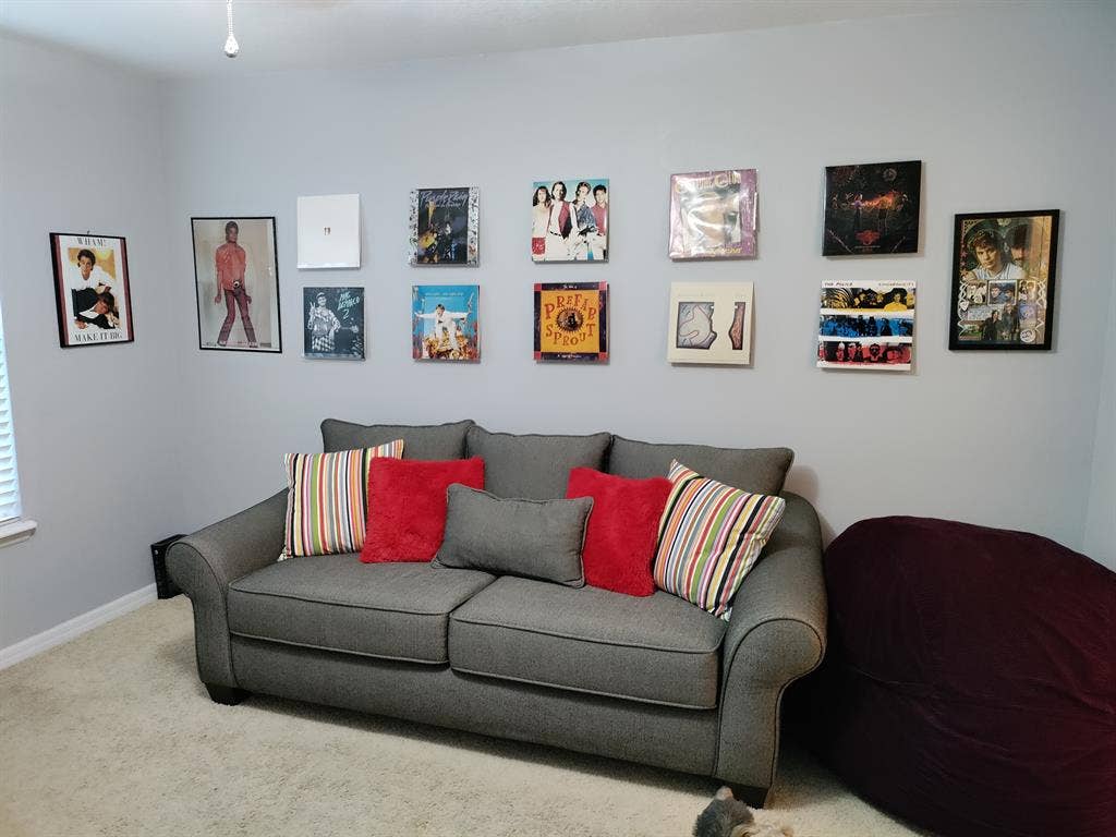 Female roommate, Townhome 