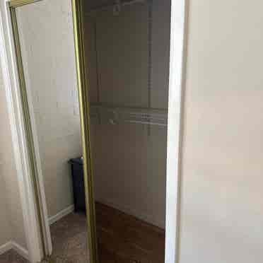 Looking to rent a room temporarily