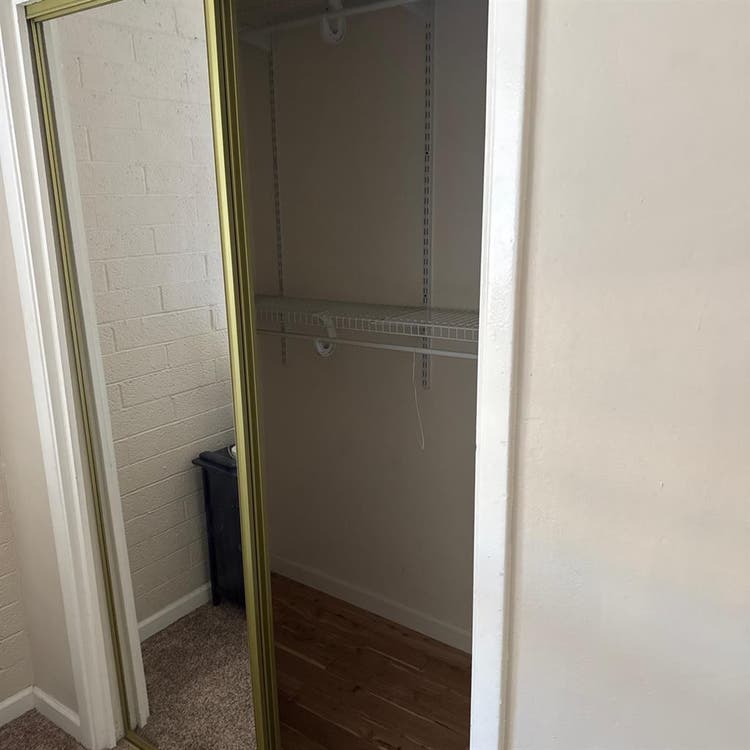 Looking to rent a room temporarily