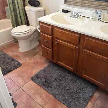 Looking to rent a room temporarily