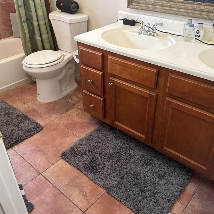 Looking to rent a room temporarily
