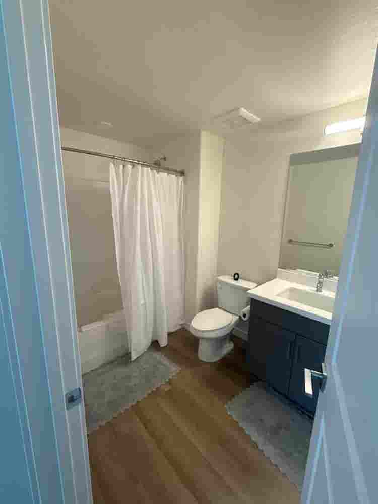 Room for rent with bathroomm