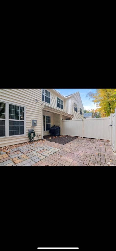 Townhome in Chesapeake Greenbrier