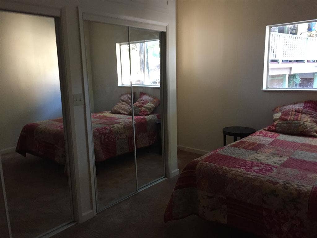Mstr br in large house in BL, SLV