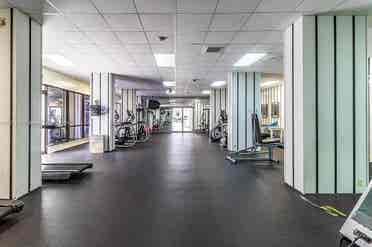2 Room Large Aventura Apartment