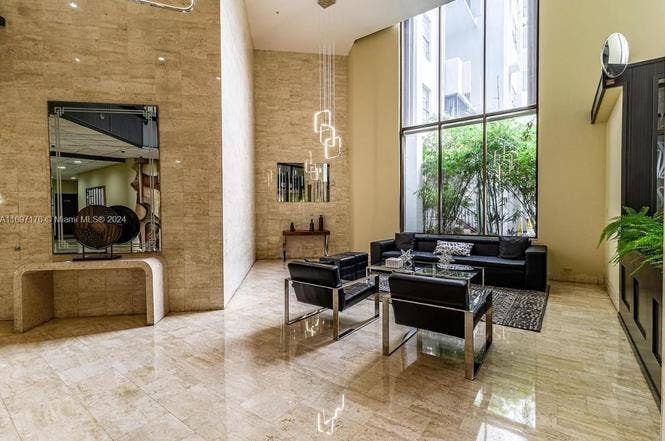2 Room Large Aventura Apartment