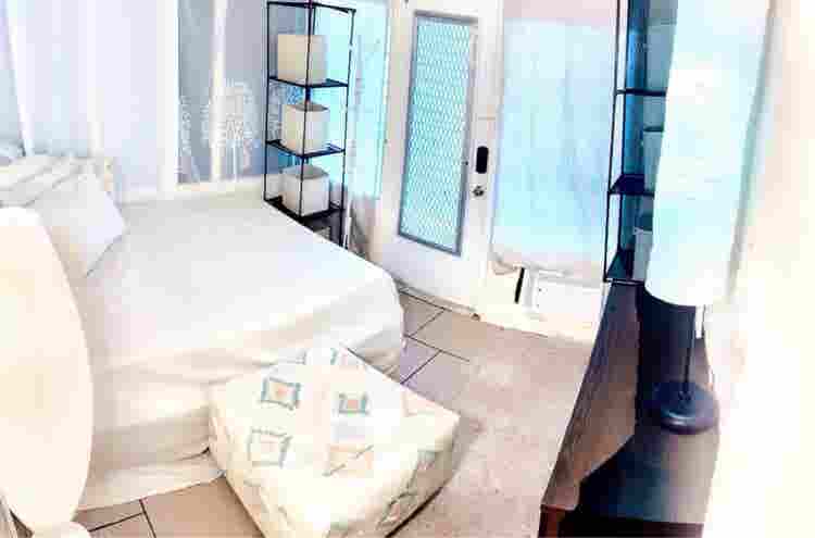 Clean&Quiet HallandaleBeachHouse