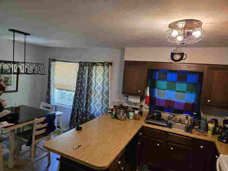 Looking for a roommate in Roanoke