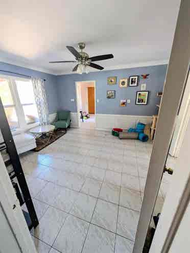 Renting Master Bedroom in Houseton