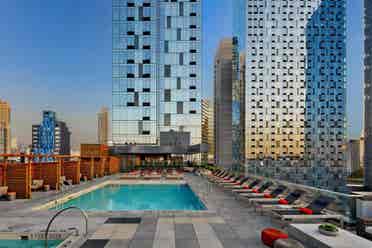 Room-Luxury penthouse in LIC- b