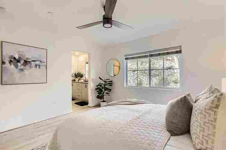 Charming Townhouse with Pool