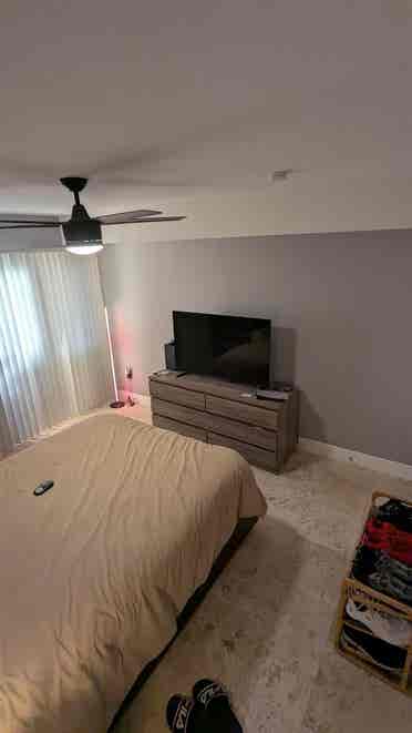 Room for Rent (Oakland Park)