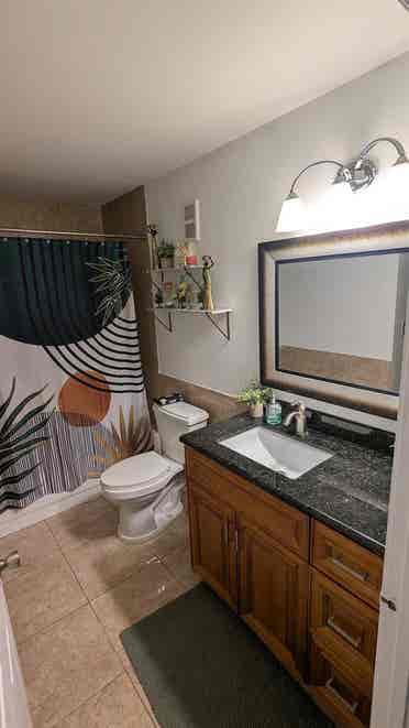 Room for Rent (Oakland Park)