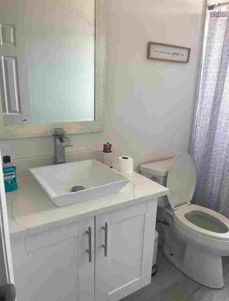 Room for rent in coconut creekk
