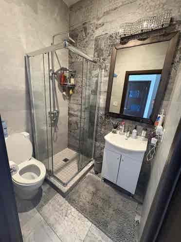 Looking for a female roommate