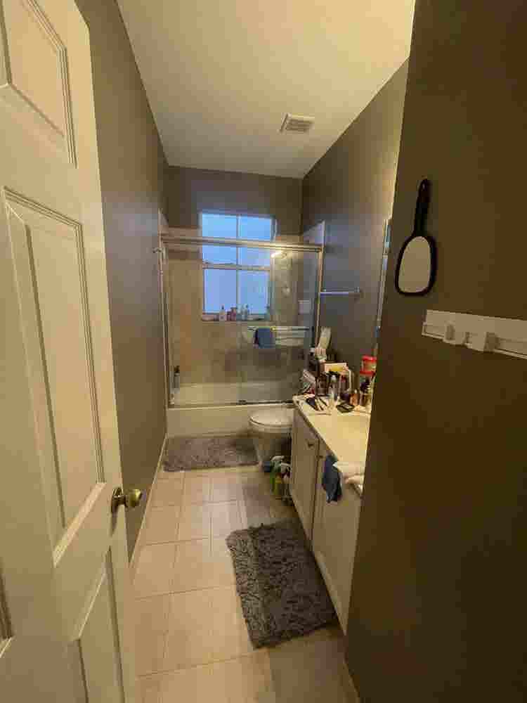 rooms for rent in a Townhome