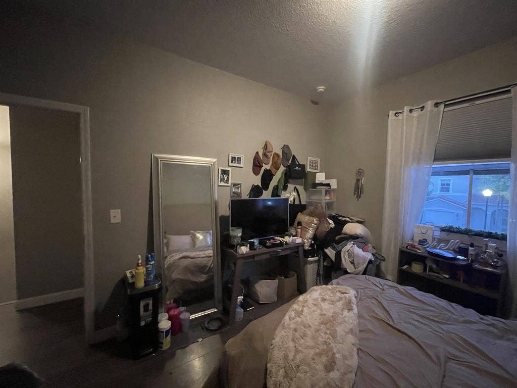 rooms for rent in a Townhome