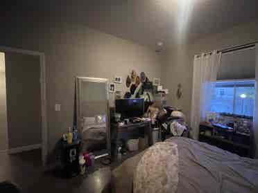 rooms for rent in a Townhome