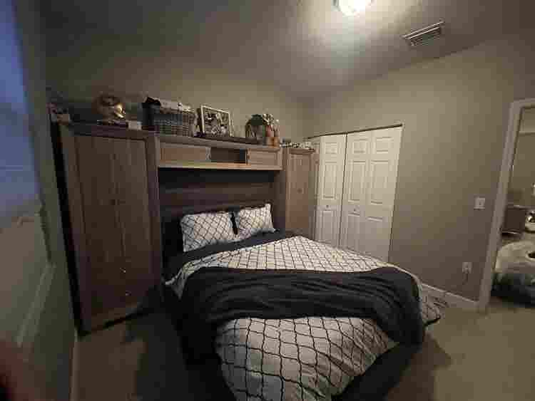rooms for rent in a Townhome