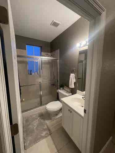 rooms for rent in a Townhome