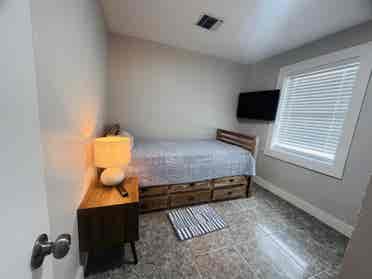 Room for rent / rento dormitorio