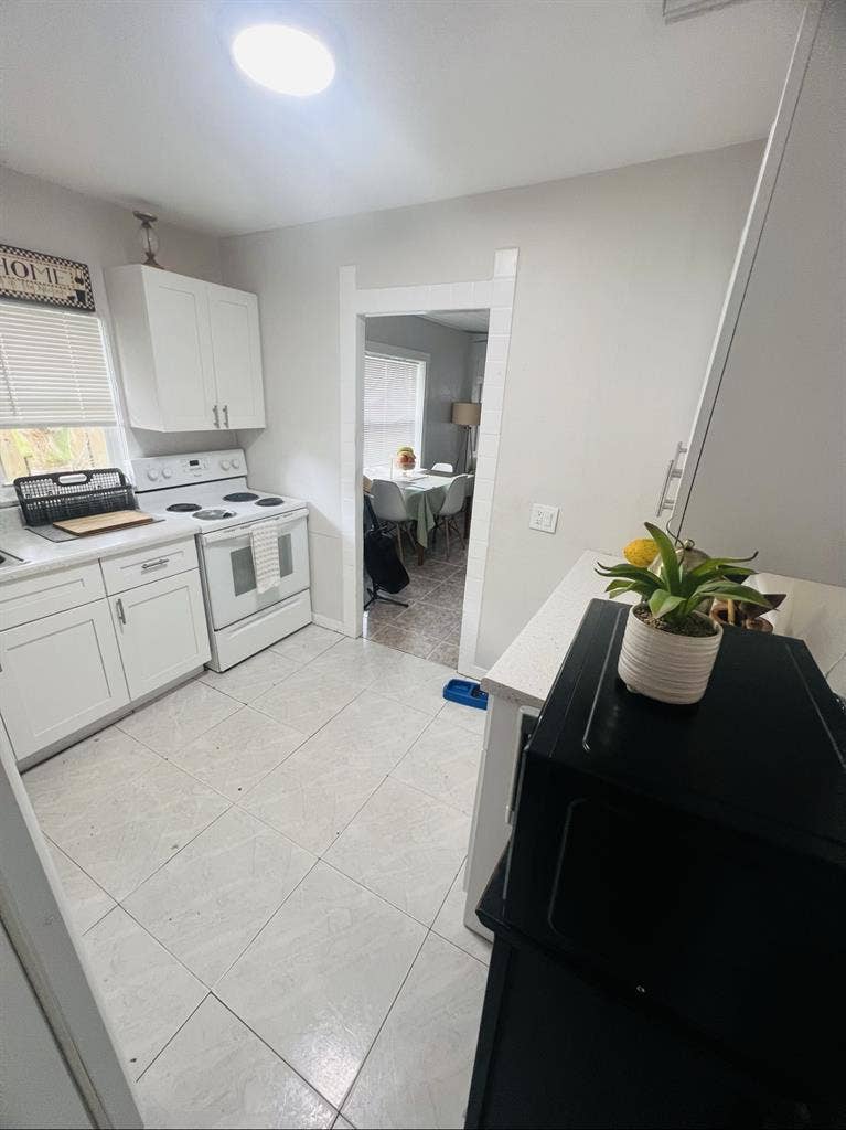 Room for rent / rento dormitorio