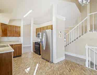 Looking for chill tenant