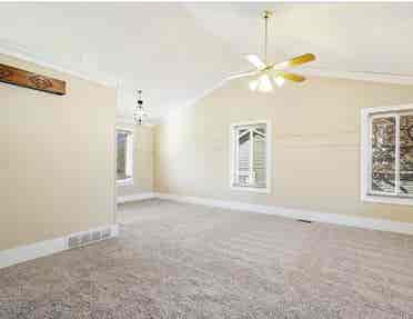 Looking for chill tenant