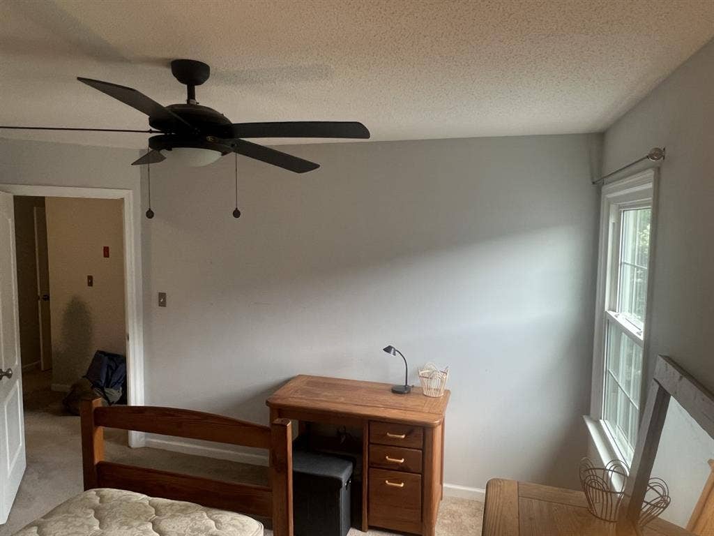 Furnished Room in Greenbrierr