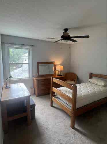 Furnished Room in Greenbrierr