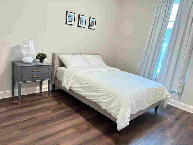 2 ROOMS AVAILABLE FOR RENT!!