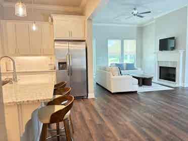 2 ROOMS AVAILABLE FOR RENT!!