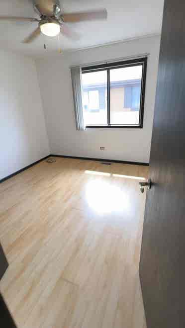 Looking for Roommate