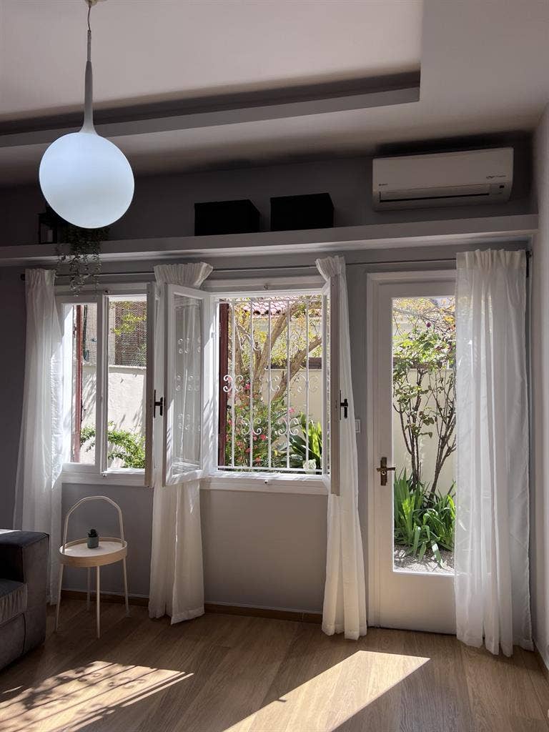 Cozy apartment with garden