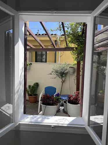 Cozy apartment with garden