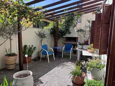 Cozy apartment with garden