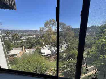 Huge bdrm w bthrm in Silver Lake