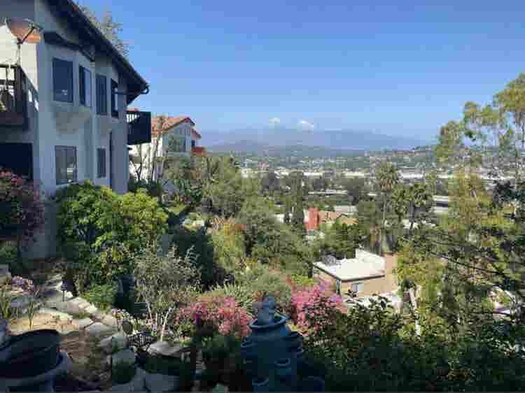 Huge bdrm w bthrm in Silver Lake
