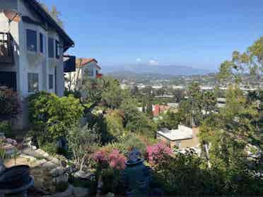 Huge bdrm w bthrm in Silver Lake