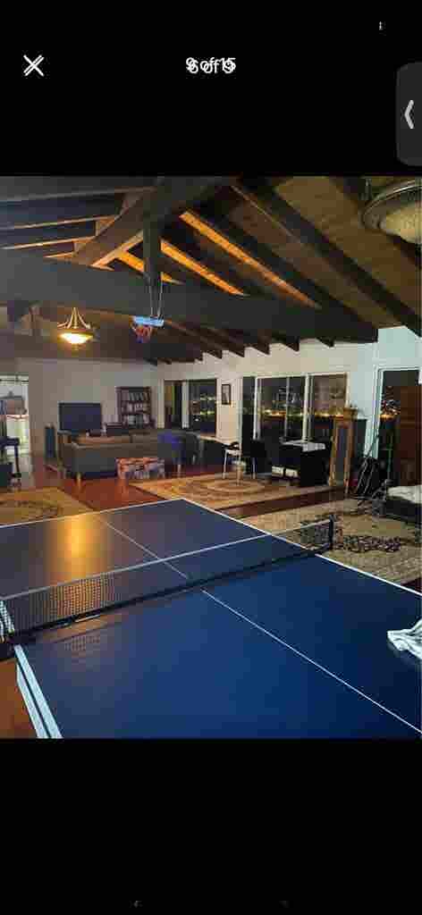 Huge bdrm w bthrm in Silver Lake