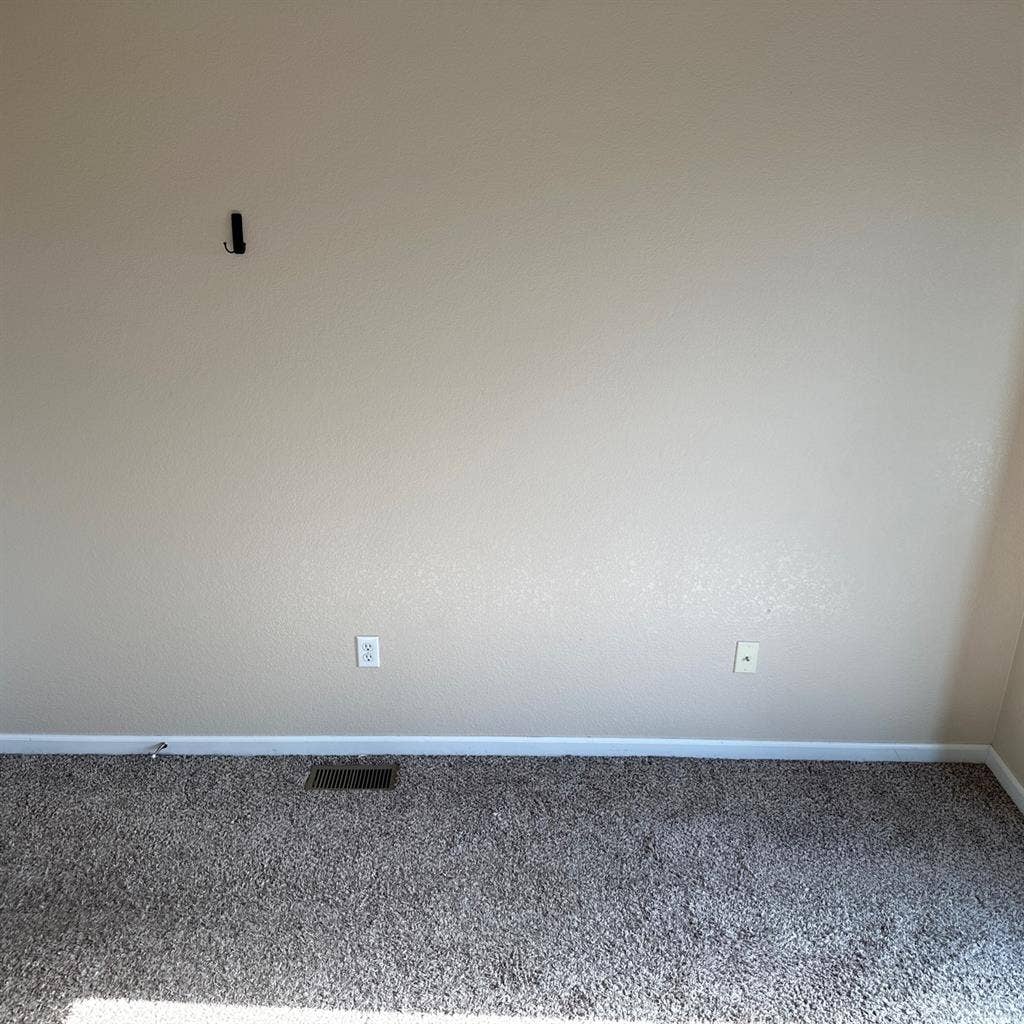 Upstairs Bedroom w/ bathroom