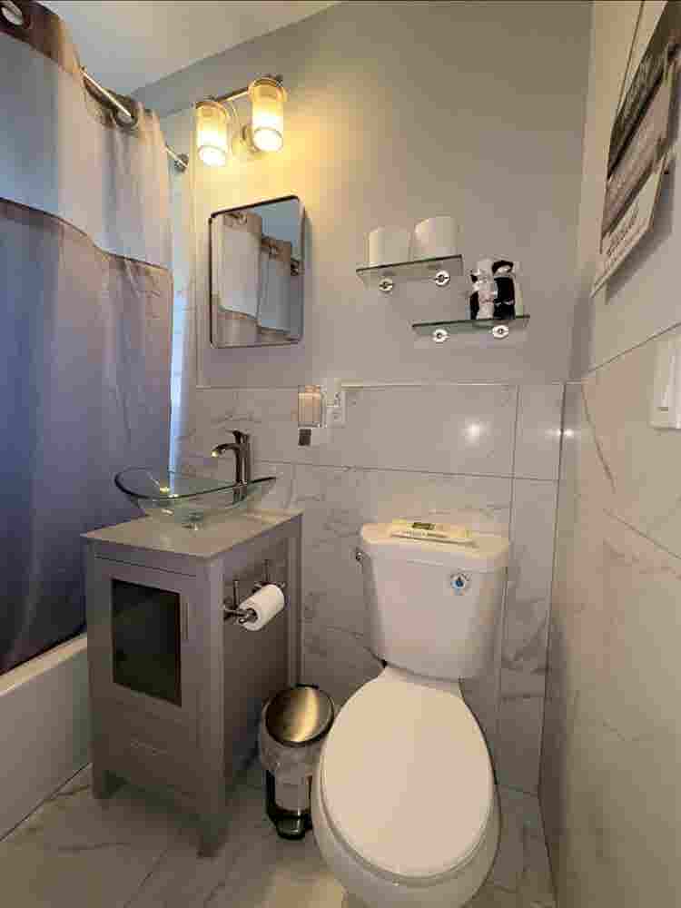 Room for rent!