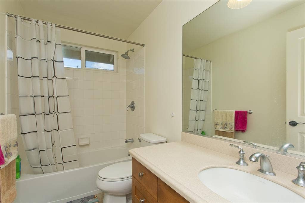 Furnished room for Female
