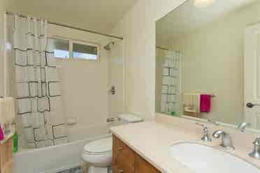 Furnished room for Female