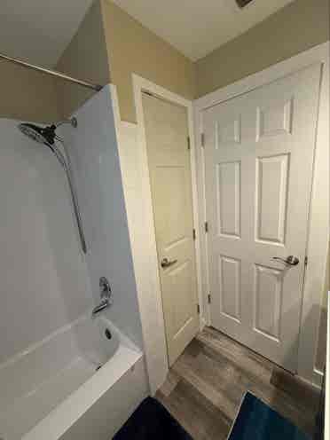 1 room and bathroom for rent