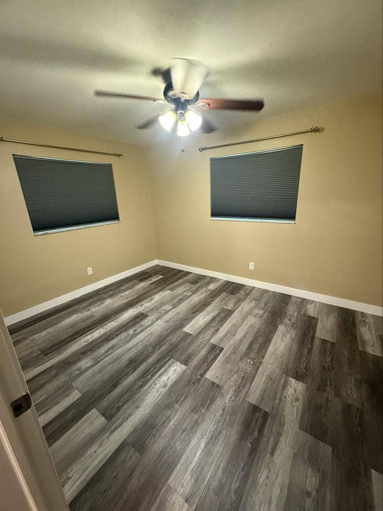 1 room and bathroom for rent