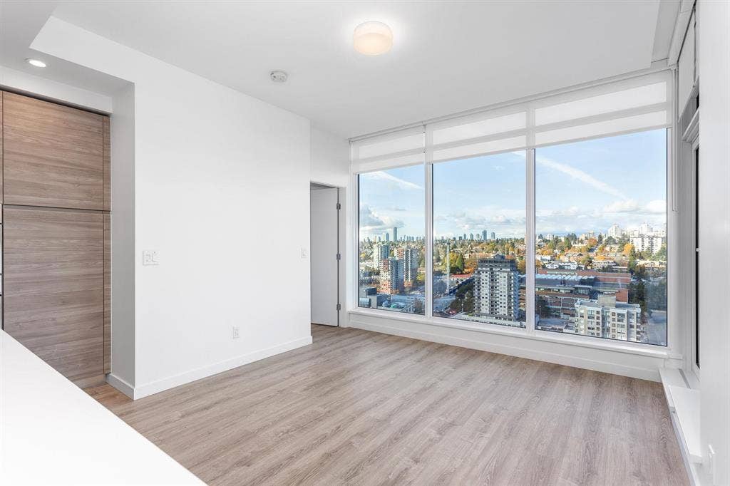 New Listing - Room for Rent